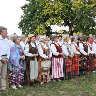 Septintasis Kražių festivalis su VU bibliotekos rankraščių paroda, skirta Maironio 150 metų jubiliejui paminėti