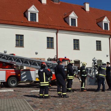 Šiaulių apskrities Priešgaisrinės gelbėjimo tarnybos mokomosios pratybos