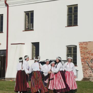 Rasų šventė kitaip – iš tradicijų lobyno